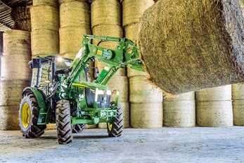 TRACTOARE JOHN DEERE SERIA 5M